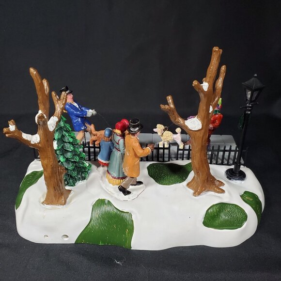 Lemax Paris Marcher Animated Christmas Village Scene Dog Walkers Display Only - Picture 11 of 16